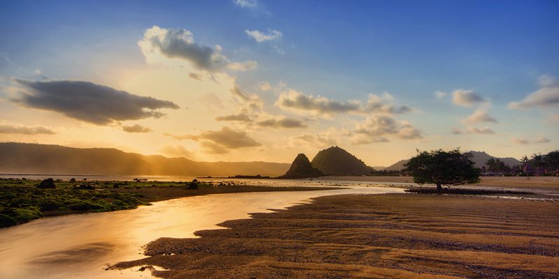 island lombok - credit alex hanoko