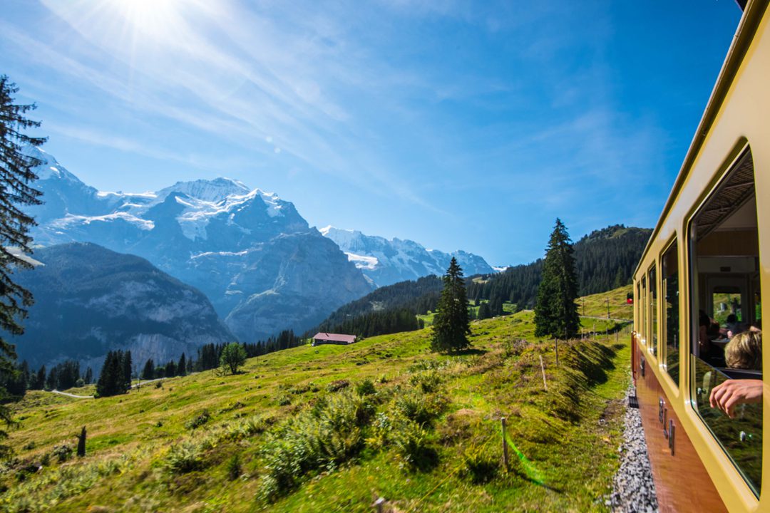 switzerland photos -murren-train---switz