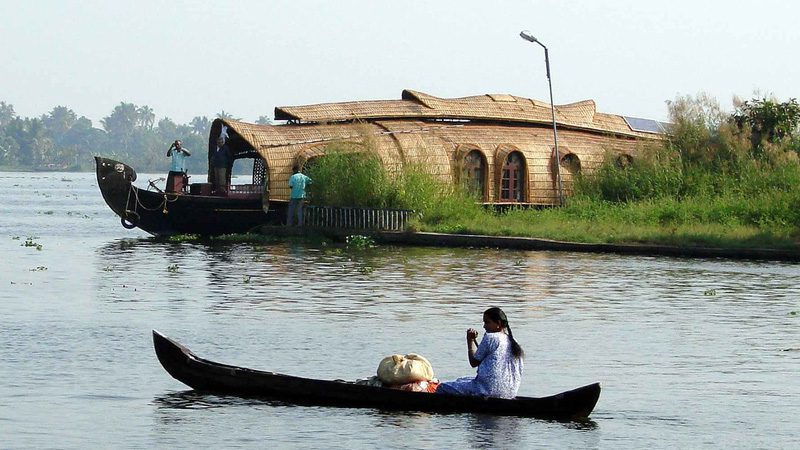 kerala-houseboat---credit-Koen-Thanks-1-Mios-View