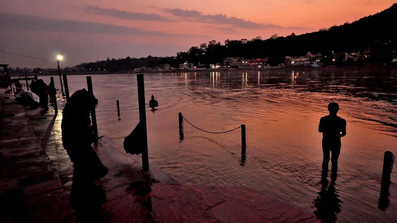 rishikesh-yoga---credit-Attila-Hargitay
