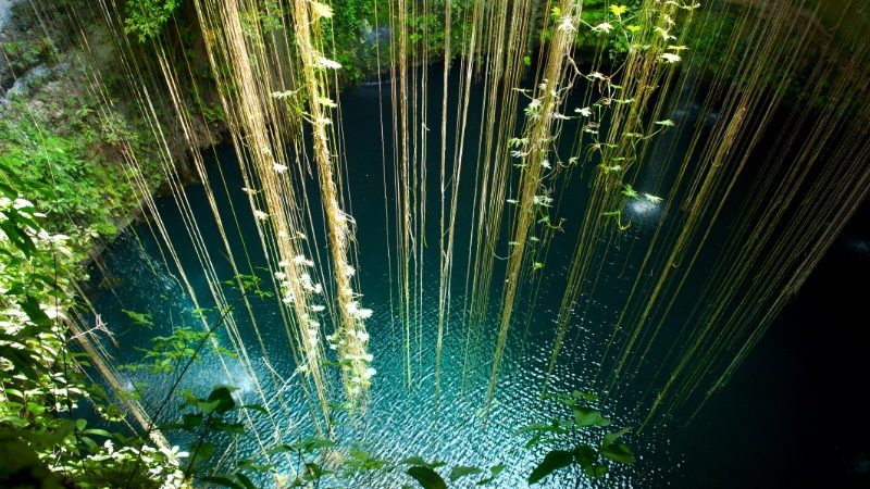Ik Kil cenote in Mexico