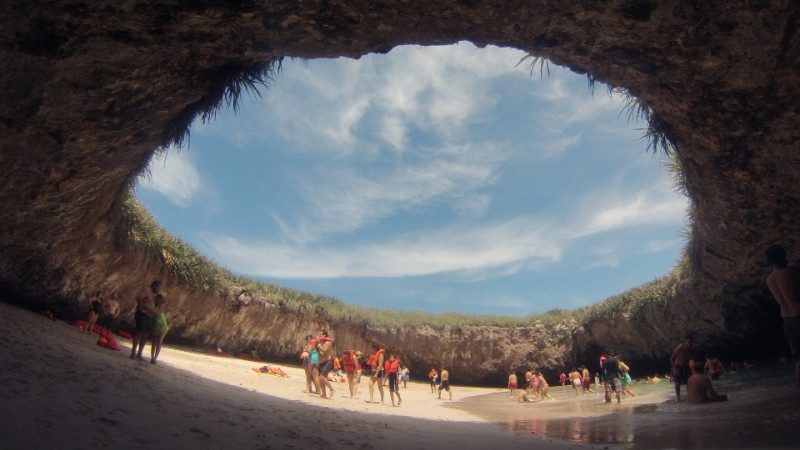 Mexico‘s isolated Hidden Crater Beach