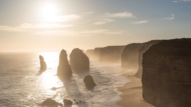 The impressive figures of the 12 Aposles at sunset in Victoria.