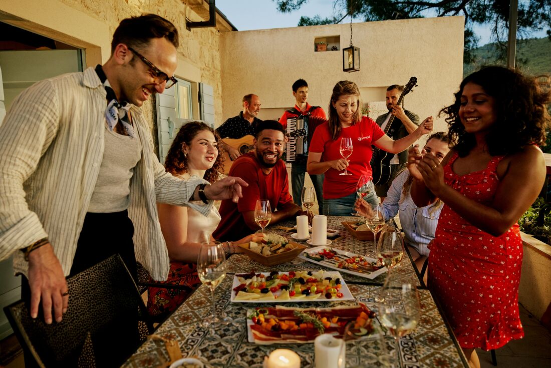 A bit of music and banter with dinner at a local winery in Korcula