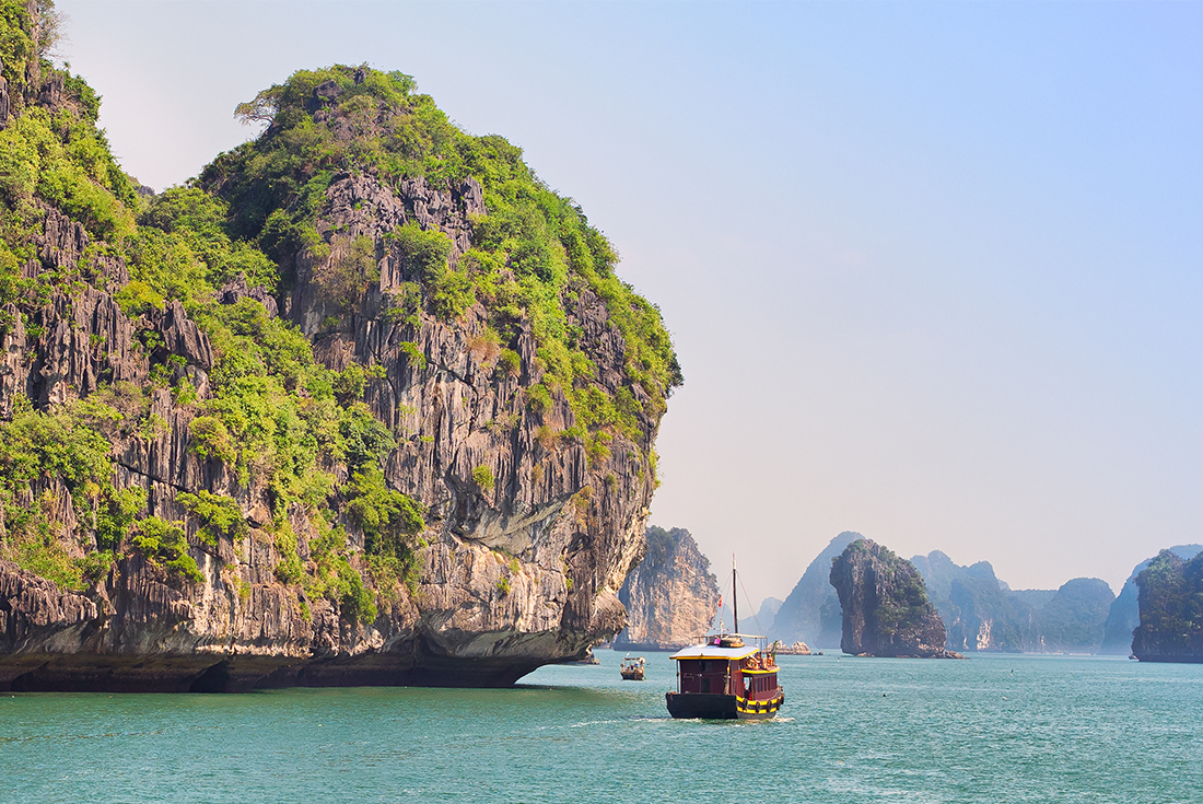 Vietnam_Cat-Ba_Scenery