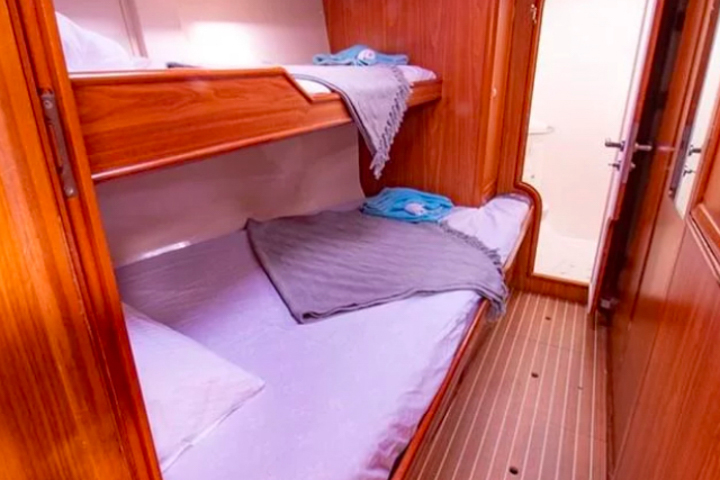 Ocean Star 51.2 Bunks