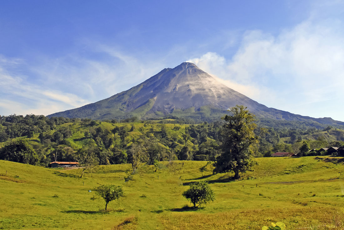 Costa rica arenal volcano